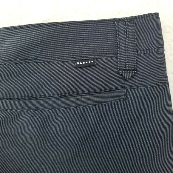 Oakley Men's Black Chino Skater Golf Summer Causal Wear Shorts Sz 32 - Picture 8 of 10
